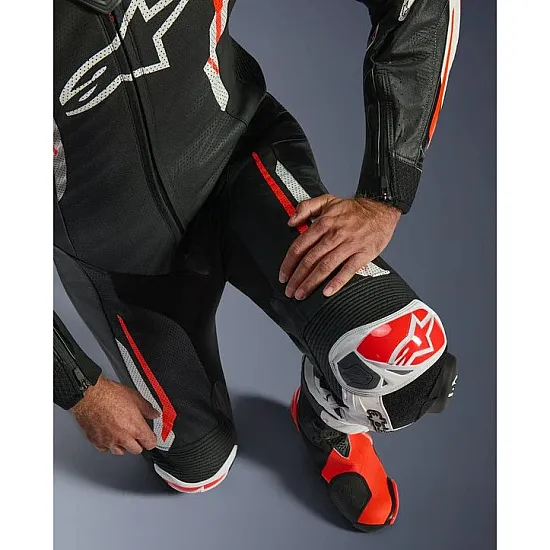Alpinestars GP Tech V5 - Черен / Бял / Червен