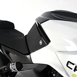 Протектор за резервоар R&G RACING Tank Traction Pads (Set 2 Pieces) - Black CFMOTO 650NK 22-24